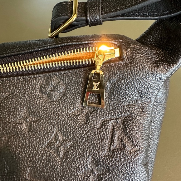 LV Empriente Bumbag. Excellent- like- new condition. - Picture 10 of 10
